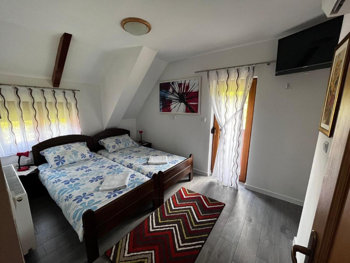 Plitvice Pension Perisic Korenica Ngoại thất bức ảnh